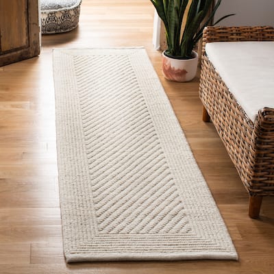 SAFAVIEH Handmade Natura Alfonsa Wool Rug