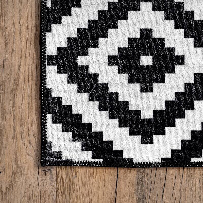 Nuloom Kellee SpinClean Machine Washable Modern Diamonds Area Rug
