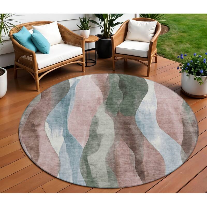 HomeRoots Abstract Transitional Rectangle Outdoor Rug - 8' Round