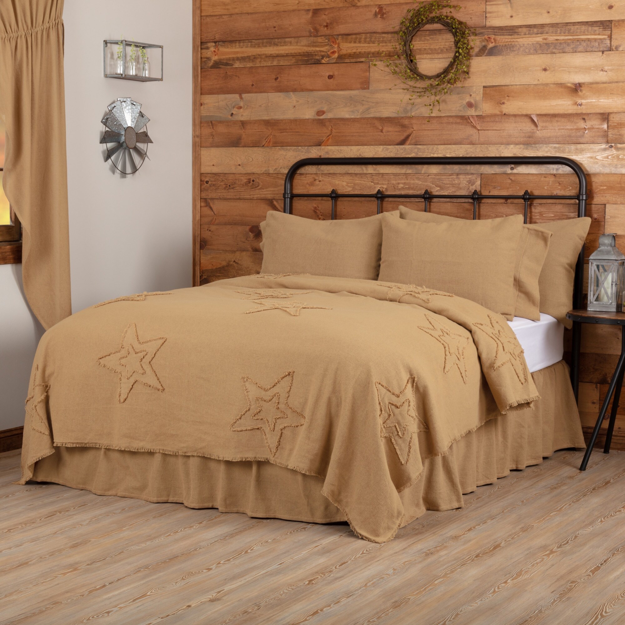 https://ak1.ostkcdn.com/images/products/is/images/direct/7f12e294acb828aa50db85d0c323b58e71703de6/Farmhouse-Bedding-VHC-Cotton-Burlap-Star-Coverlet-Distressed-Appearance.jpg