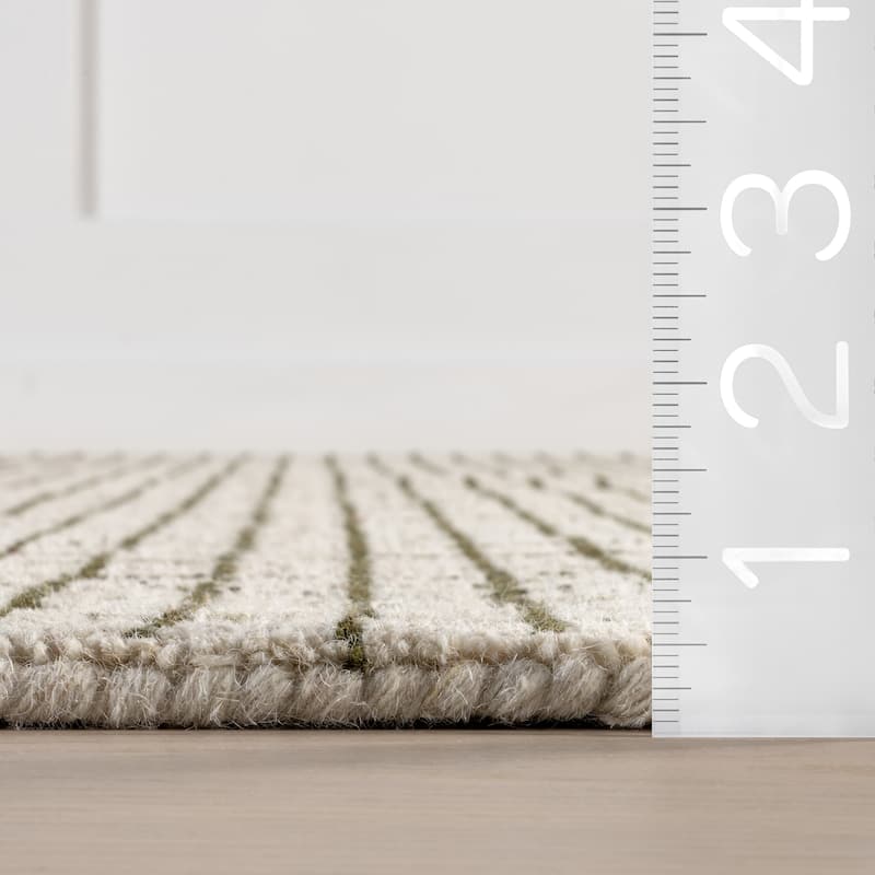 Nuloom Melrose Checked Wool Area Rug