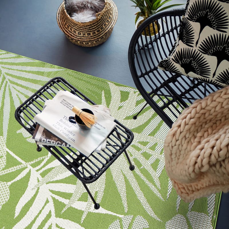 Contemporary Tropical Leaves Indoor/Outdoor Flatweave Waterproof Backyard Patio Area Rug