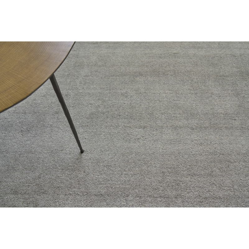 EXQUISITE RUGS Sanctuary Hand-loomed Bamboo Silk/Wool Light Taupe Area Rug.