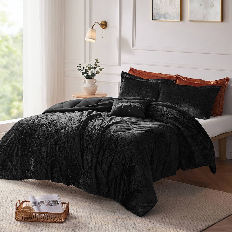 Intelligent Design Isabel Velvet Comforter Set
