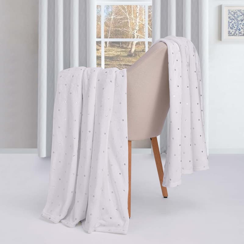 Superior Fleece Plush Medium Weight Soft Fluffy Decorative Blanket