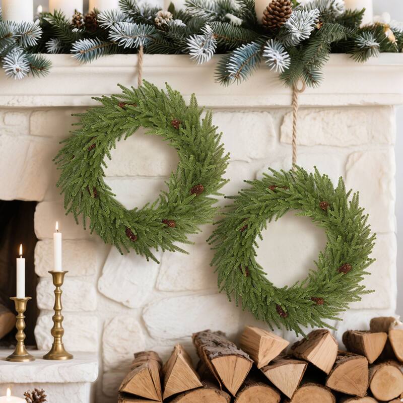 HOMCOM 24in Xmas Wreath: Pine Cones, 88 Branches, Artificial Norfolk Pine, Indoor Decor