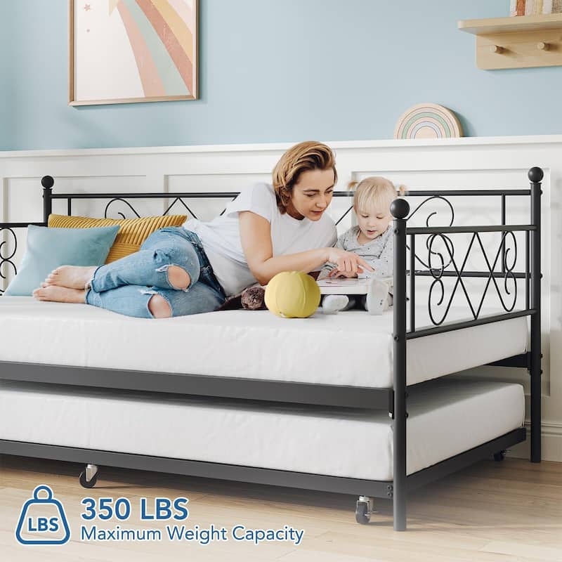 Twin Metal Daybed and Trundle