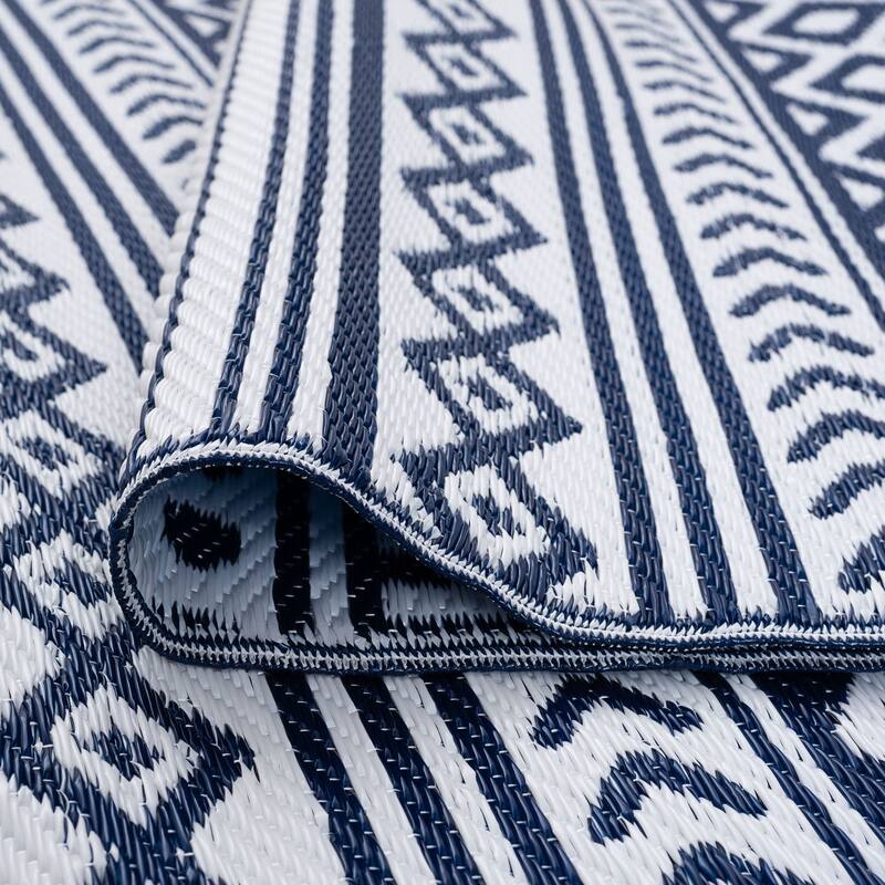 Sundown Beach Stripe Indoor/Outdoor Area Rug