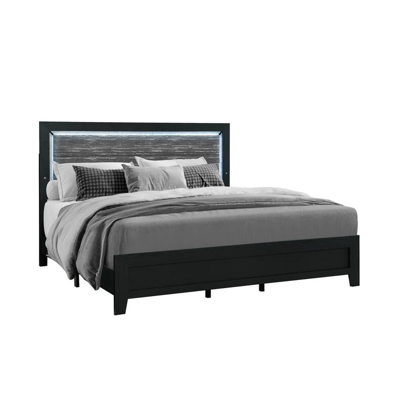 Luxurious King-Size Bed with Intricate Headboard Design for Ultimate Comfort