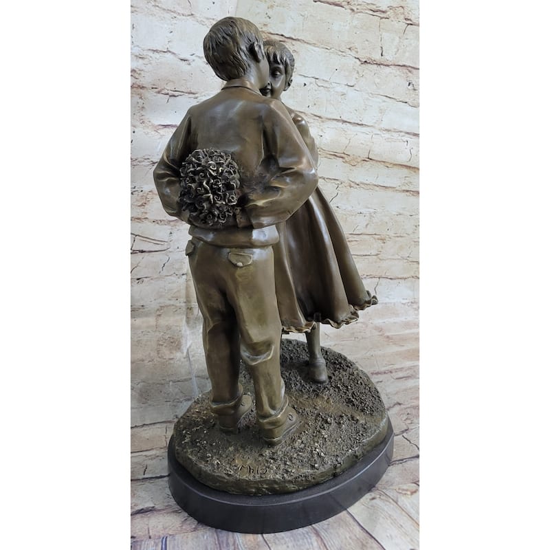 Young Romance Couple Children First Kiss Anniversary Wedding Gift Bronze Statue Sculpture