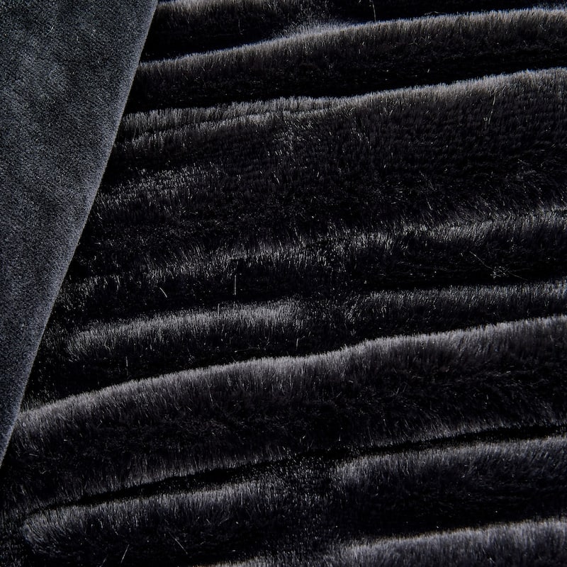 Luxurious Ruched Faux Fur Reversible Microfiber Throw