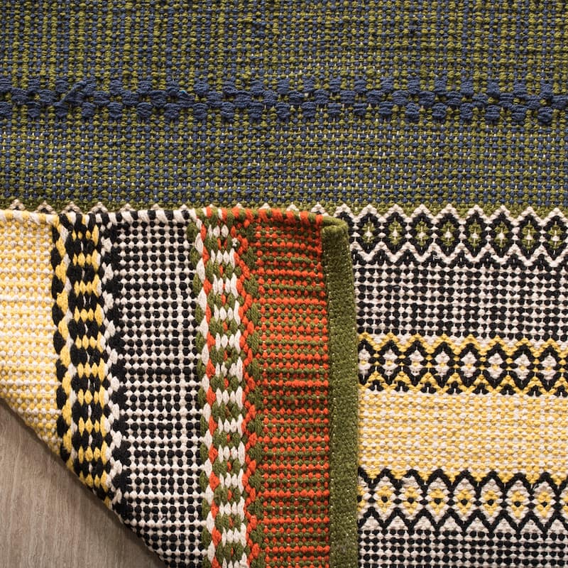 SAFAVIEH Handmade Striped Kilim Yasmin Stripe Wool Rug