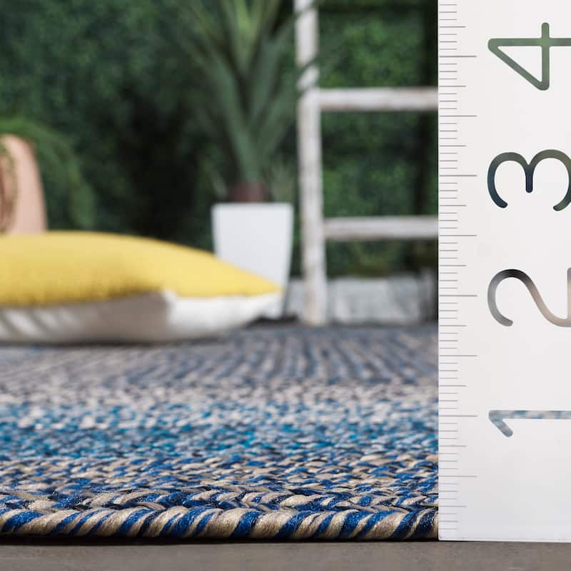 SAFAVIEH Handmade Braided Ecenur Indoor/Outdoor Machine Washable Rug