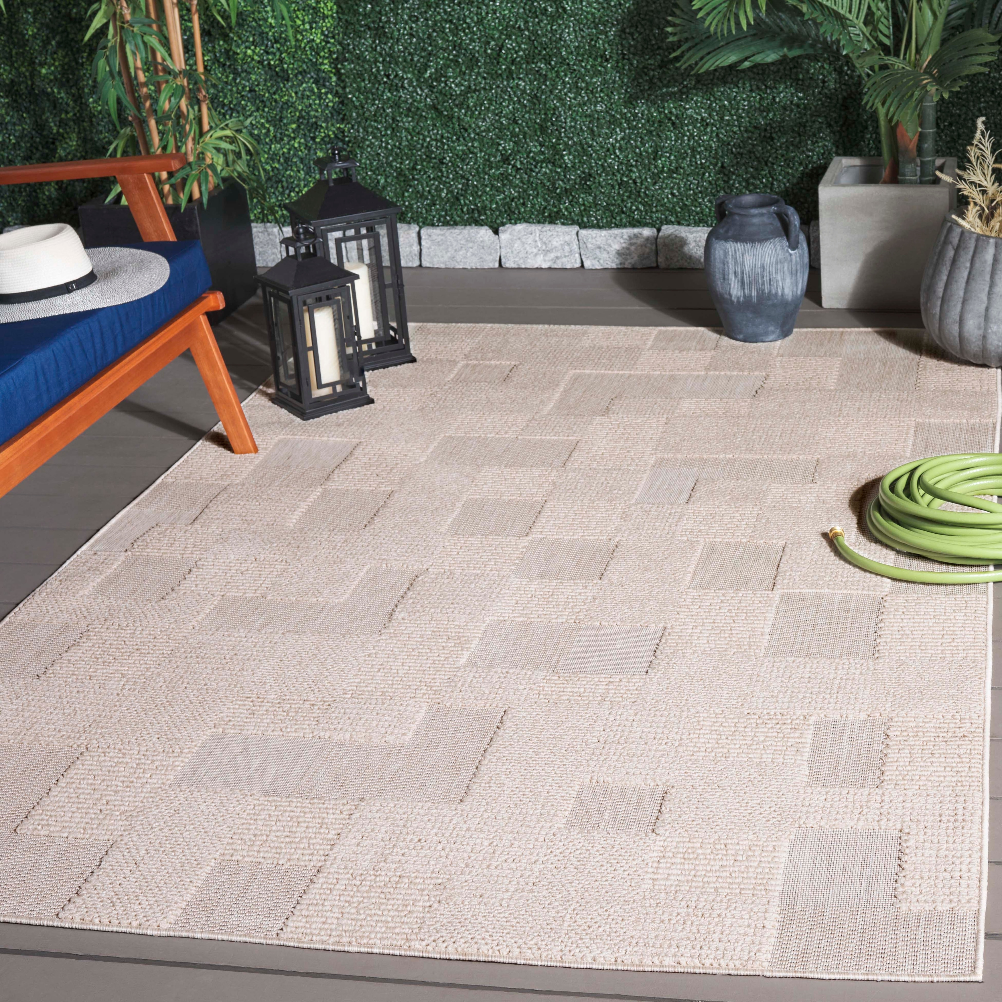 SAFAVIEH Milos Gilda Casual Rug