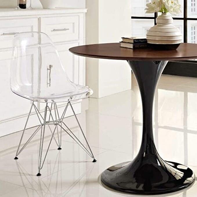 Eiffel legs chair outlet