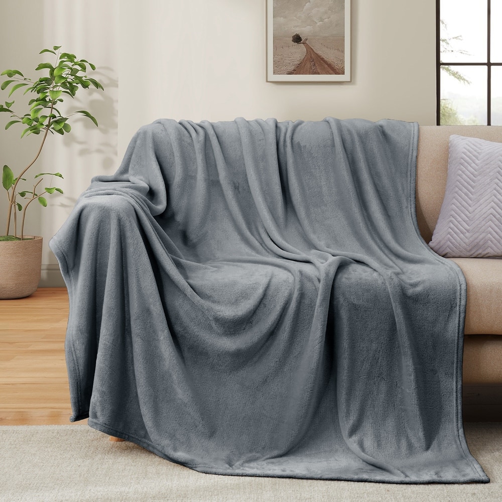 Lightweight Plush Fuzzy Flannel Blanket, Rversible Soft Throw Blanket