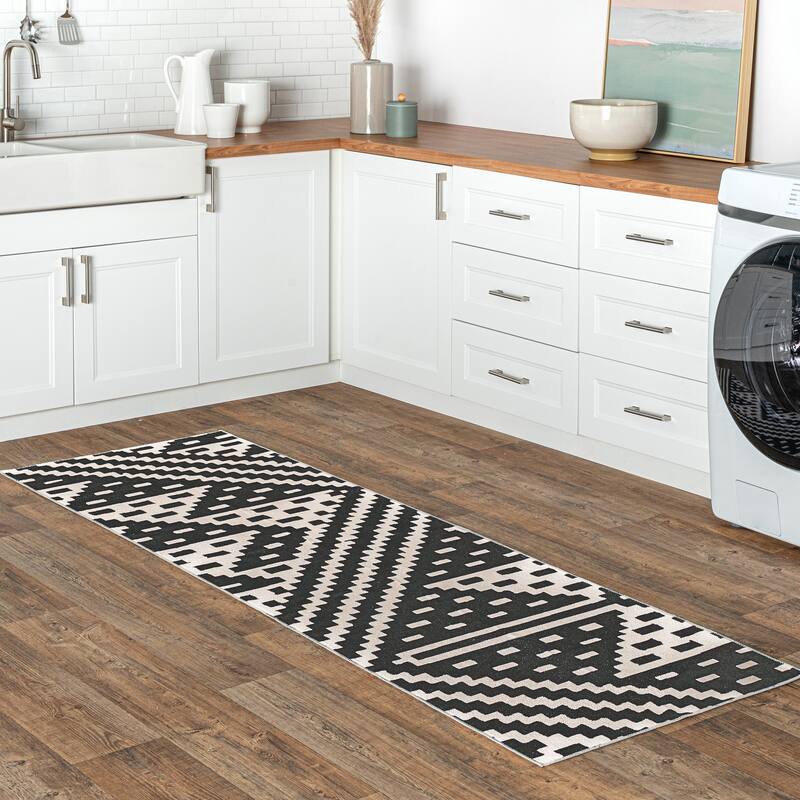 Nuloom Chiara SpinClean Machine Washable Modern Geometric Area Rug