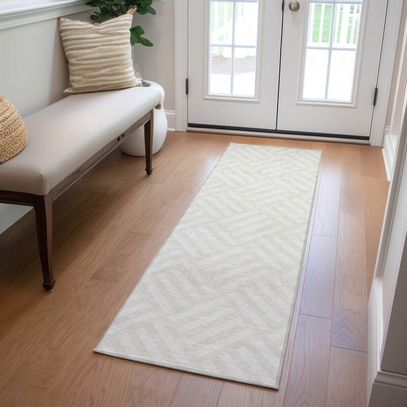 Machine Washable Indoor/ Outdoor Chantille Contemporary Geo Rug - Ivory - 2'3" x 7'6"
