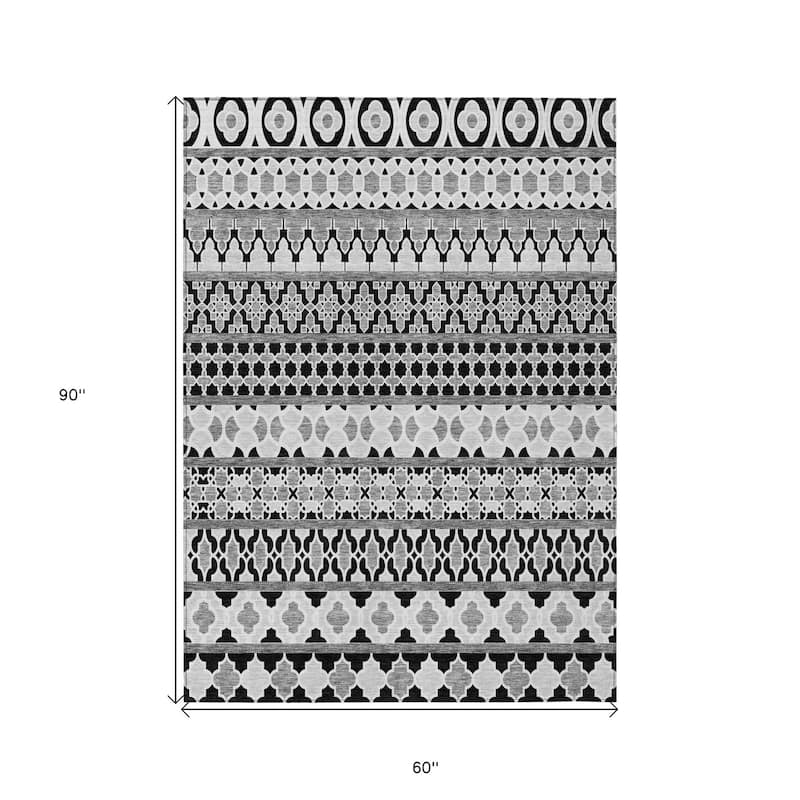 HomeRoots Quatrefoil Transitional Rectangle Outdoor Rug