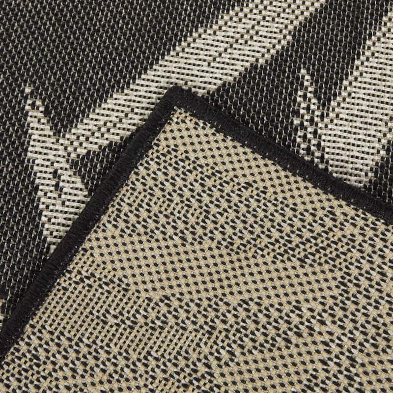 Cespedes Recycled Coastal Border Indoor/Outdoor Area Rug