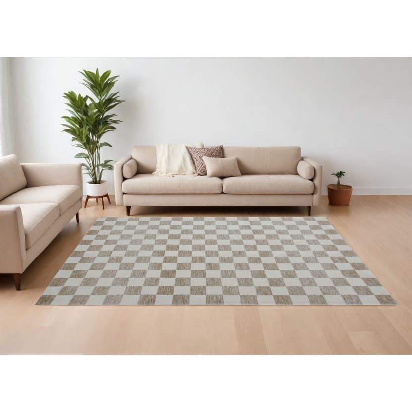 HomeRoots Checkered Modern Rectangle Area Rug - 7' X 10'