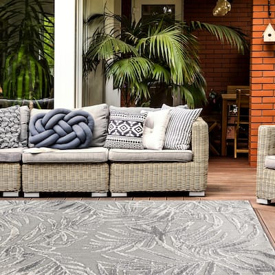 Bahama Palm Frond Floral Indoor/Outdoor Area Rug