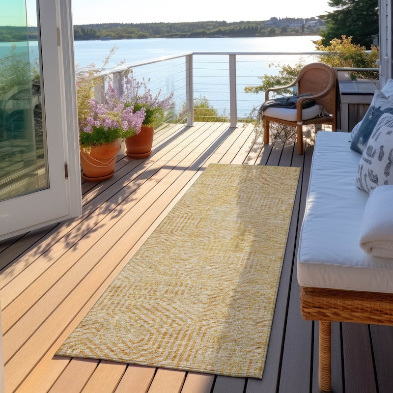 Machine Washable Indoor/ Outdoor Chantille Contemporary Maze Rug - Gold - 2'3" x 7'6"