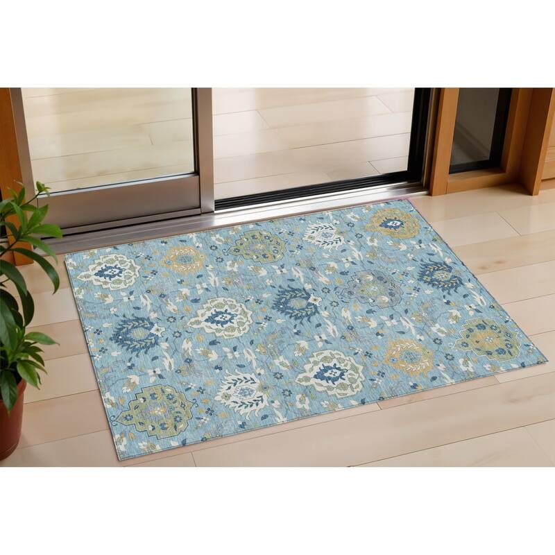 HomeRoots Damask Traditional Rectangle Outdoor Rug - 3' x 5'