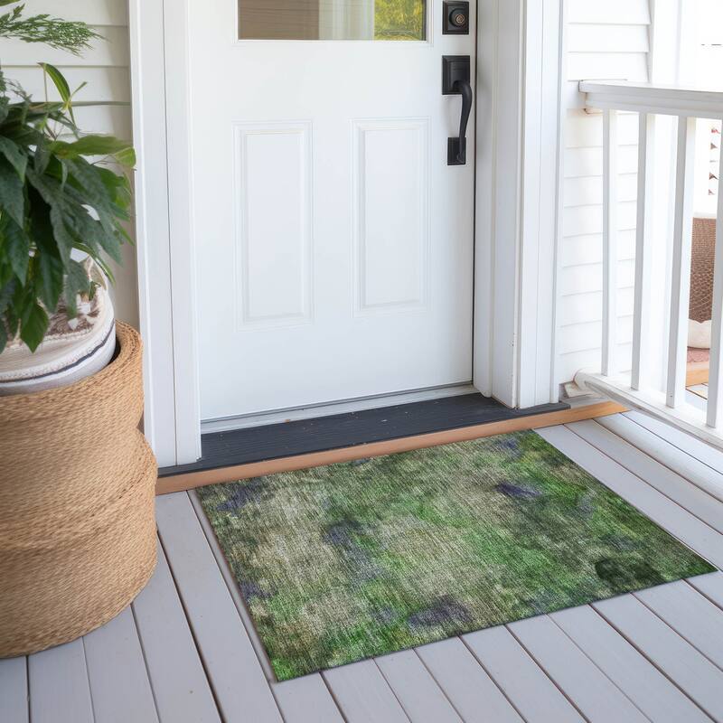 Machine Washable Indoor/ Outdoor Abstract Contemporary Chantille Rug - Green - 1'8" x 2'6"