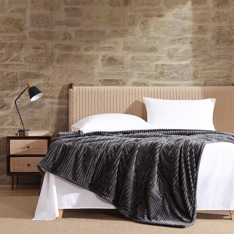 Eddie Bauer Plush Reversible Heated Blanket