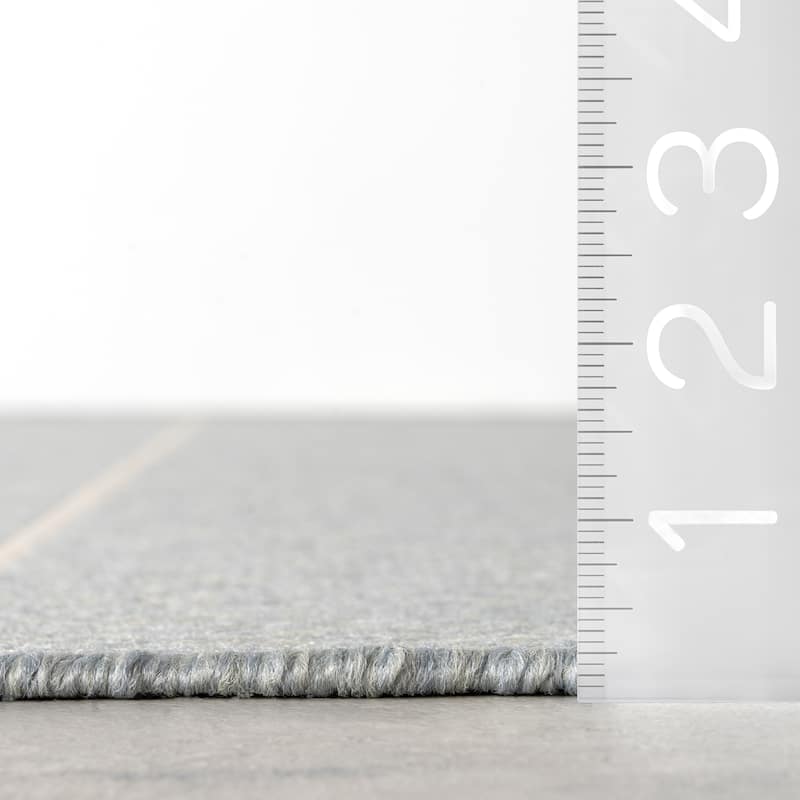 Nuloom Sharyl Modern Striped Indoor/Outdoor Area Rug