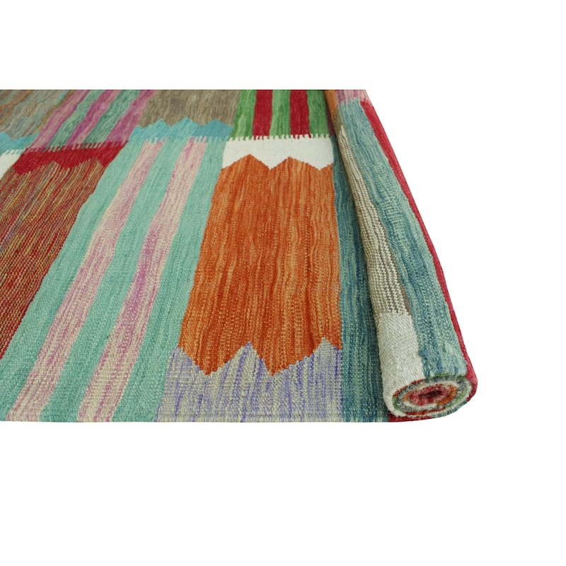 Modern Flatweave Aldrin Ivory/Green Rug - 5'7" x 8'2"