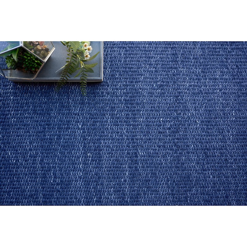 Loro Indoor/Outdoor Flatweave PET yarn Navy Area Rug.