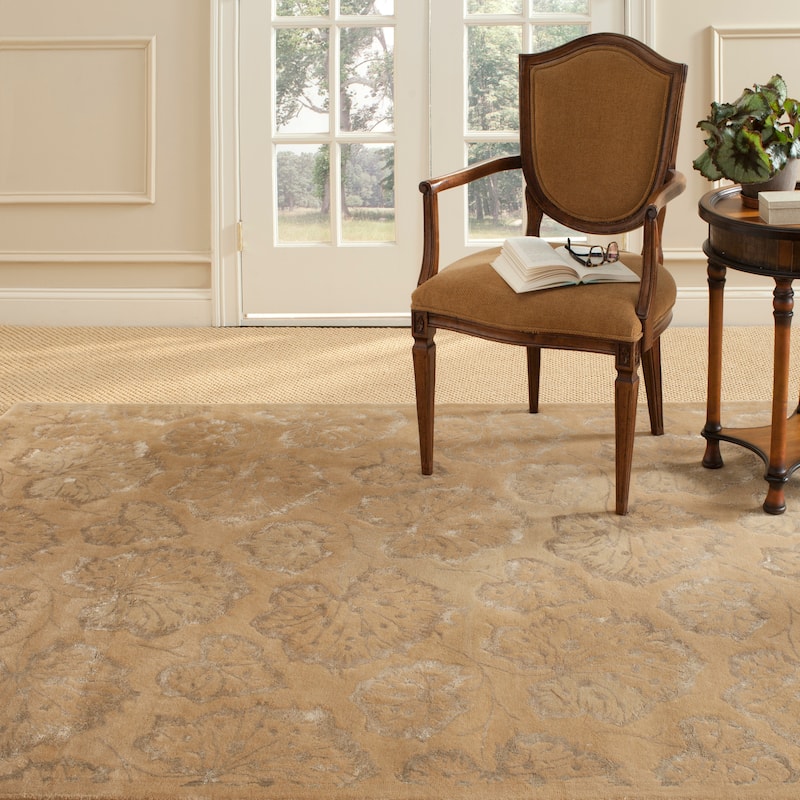 Martha Stewart by SAFAVIEH Geranium Leaf Wool/ Viscose Rug - 7'9" x 9'9" - Toffee