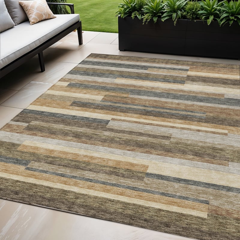 HomeRoots Striped Transitional Rectangle Outdoor Rug - 5' X 8'
