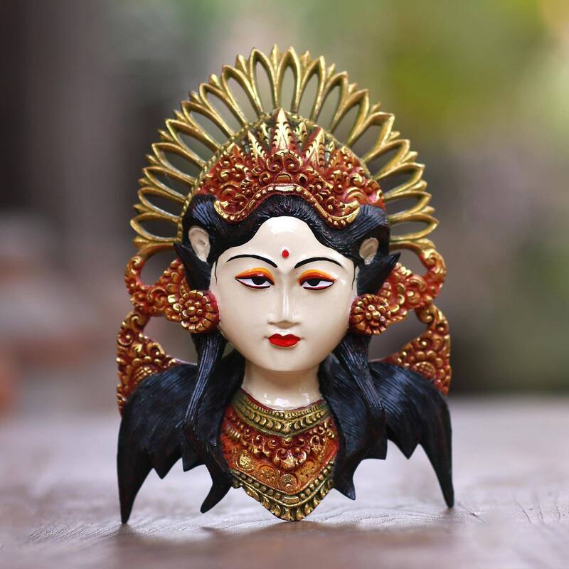 Handmade Balinese Beauty Wood wall sculpture (Indonesia)