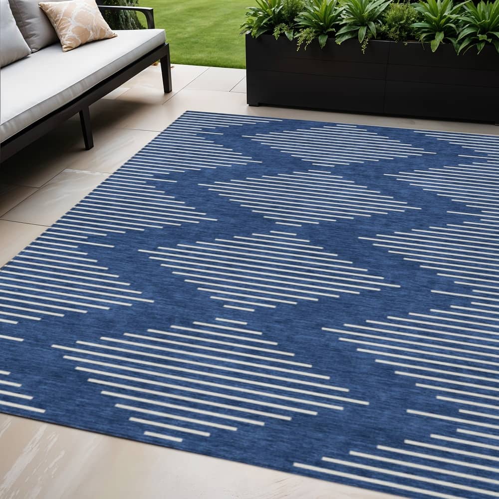 HomeRoots Geometric Transitional Rectangle Outdoor Rug