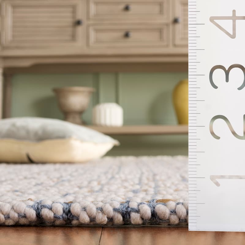 SAFAVIEH Handmade Natural Fiber Olessya Farmhouse Jute Rug