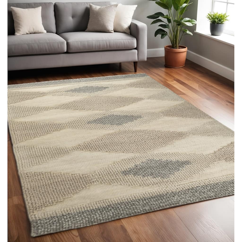 HomeRoots Geometric Modern Rectangle Area Rug - 96 in. x 60 in. x 0.4 in.