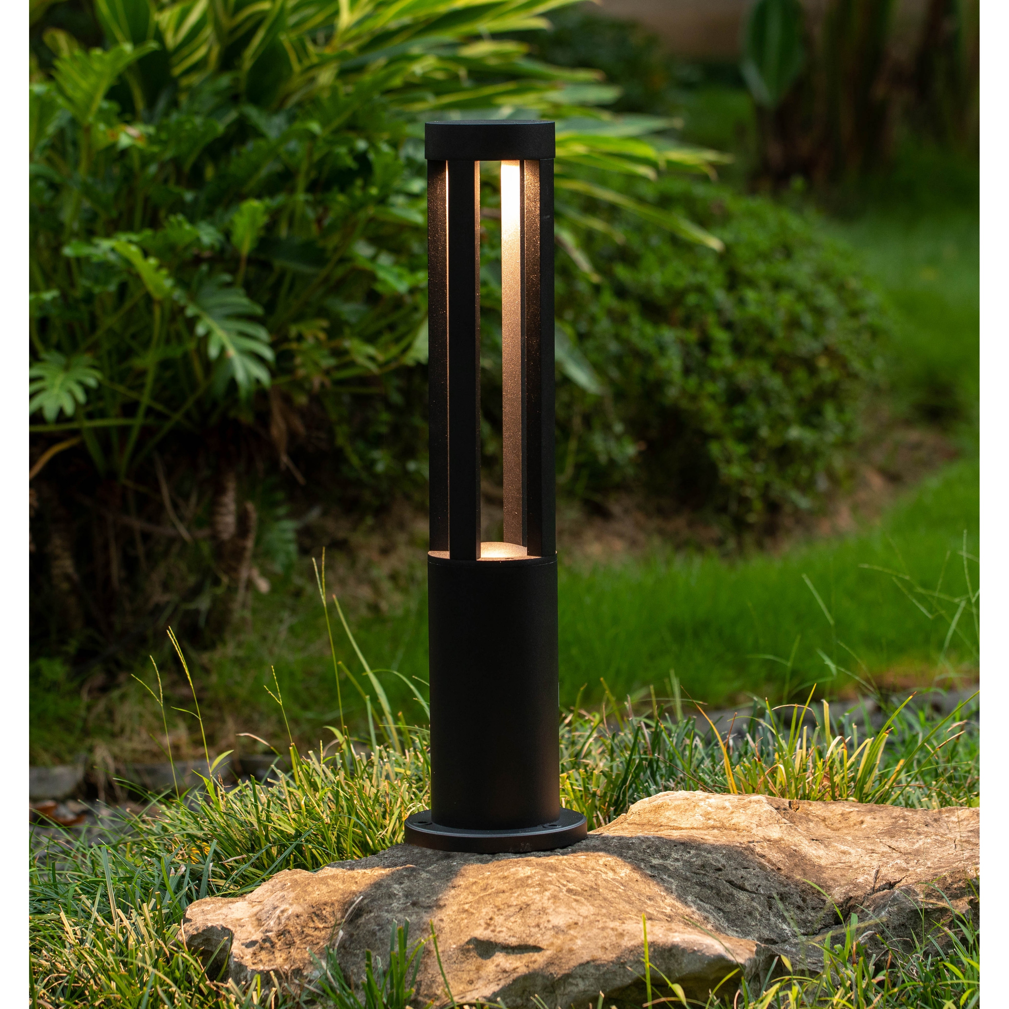Round Black LED Garden Aluminum Light Decorative Outdoor Bollard Light for Garden Pathway and Driveway