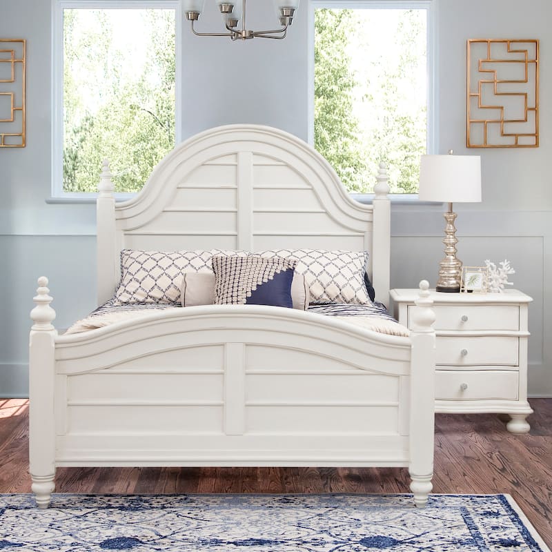 Roanoke 3-drawer Nightstand