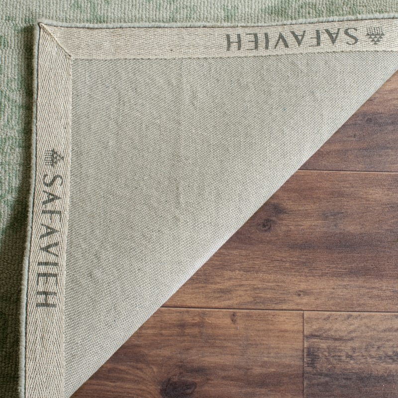 SAFAVIEH Handmade Restoration Vintage Distressed Boho Olegaria Oriental Wool
