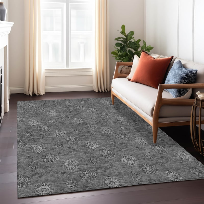 Machine Washable Indoor/ Outdoor Chantille Floral Burst Rug