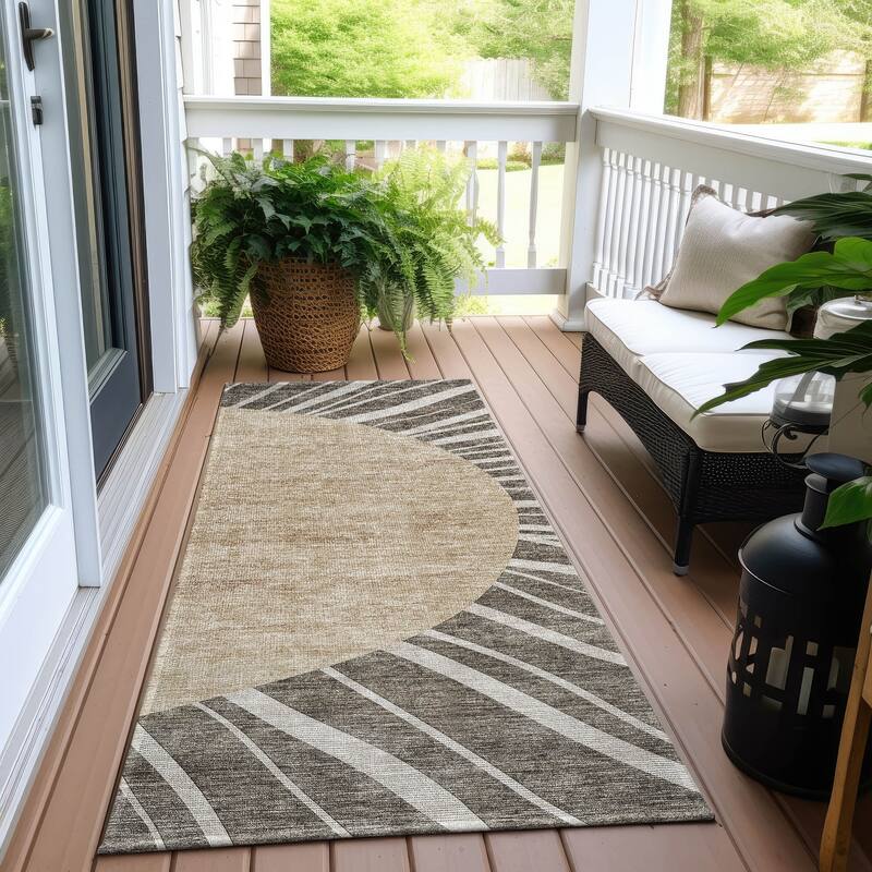 Machine Washable Indoor/ Outdoor Chantille Modern Sunburst Rug - Chocolate - 2'3" x 7'6"