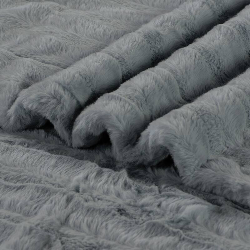 Derby Double Sided Fauxfur Throw