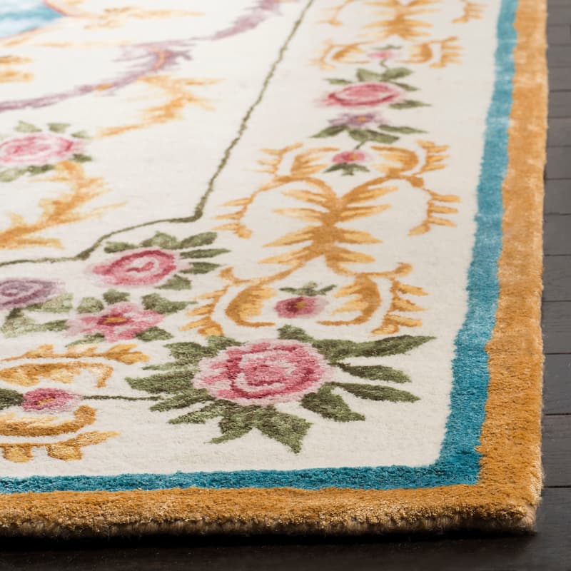 SAFAVIEH Handmade Savonnerie Nabihah Traditional Oriental Wool Rug