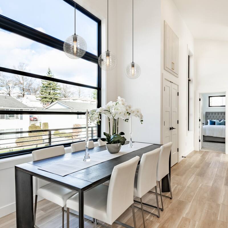 Modern 1-Light Matte Black Seeded Glass Pendant Light Globe Shade Kitchen Island Light for Dining Room - 8.8" L × 9.6" H