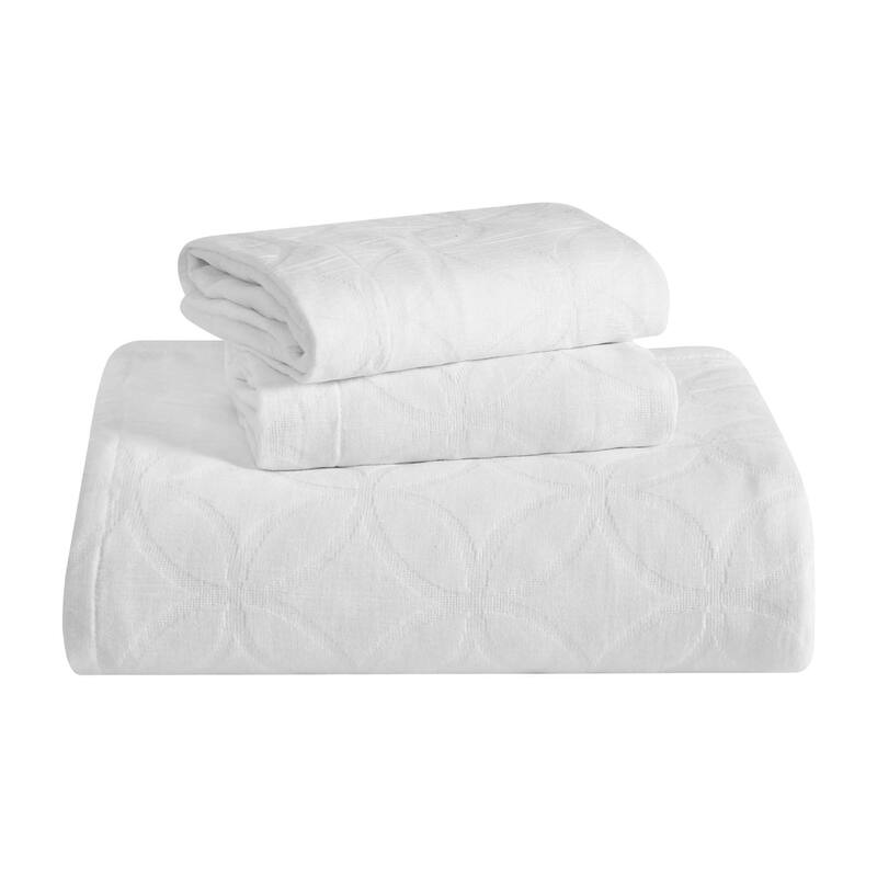 Superior Serenity Cotton Matelasse Jacquard Celtic Circle Bedspread Set