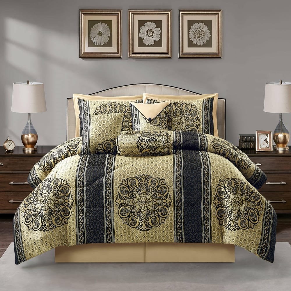 Nanshing Prince 7 Piece Elegant Medallion Comforter Set
