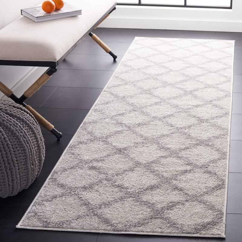 SAFAVIEH Adirondack Rauni Vintage Boho Oriental Trellis Rug - 2'6" x 6' Runner - Ivory/Silver